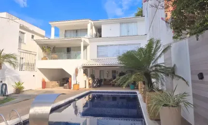 Casa em condomínio fechado com 5 quartos à venda na Rua Emílio Maurell Neto, Vila Valqueire, Rio de Janeiro