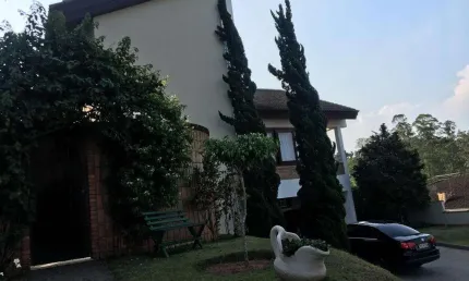 Casa com 1.300 m² de terreno para venda no condomínio hills 1 - mogi das cruzes/sp