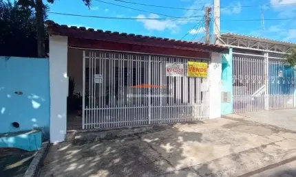 Casa com 3 quartos à venda na Rua Reverendo Isaar Carlos de Camargo, 182, Parque São Bento, Sorocaba
