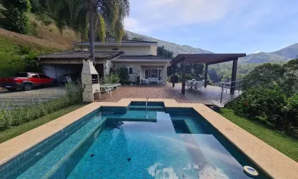 Casa em condomínio fechado com 5 quartos para alugar na Rodovia BR-040, 1, Itaipava, Petrópolis