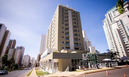 Águas claras, mobiliado e decorado. 3 quartos sendo 2 suítes e 2 vagas
