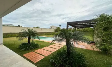 Casa com 4 suítes para locação e venda no condomínio xapada em itu/sp