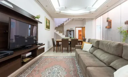 Casa com 3 quartos à venda na Rua Floriano Peixoto, 00, Vila Romanópolis, Ferraz de Vasconcelos