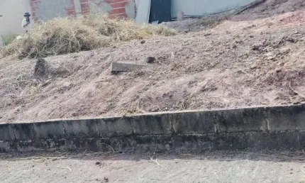 Terreno à venda na Rua Três, Portal dos Passaros, São José dos Campos