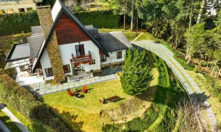 Casa em condomínio fechado com 3 quartos à venda na c, 777, jardim véu da noiva, campos do jordão por r$ 2.900.000