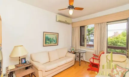 Apartamento com 3 quartos à venda na rua comendador azevedo, 464, floresta, porto alegre por r$ 299.000