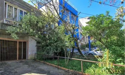 Casa com 3 quartos à venda na avenida protásio alves, 3146, petrópolis, porto alegre por r$ 420.000