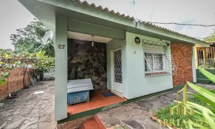 Casa em condomínio fechado com 3 quartos à venda na acesso das tulipas, 87, santa tereza, porto alegre por r$ 383.000