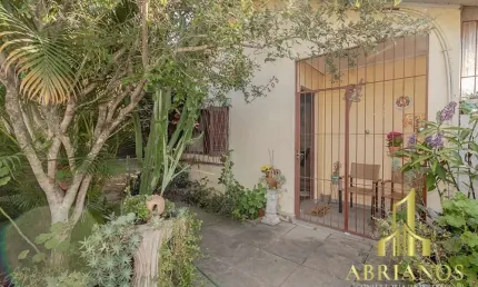 Casa com 4 quartos à venda na rua olegário dias maciel, 405, espírito santo, porto alegre por r$ 360.000