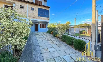 Casa com 3 quartos à venda na rua dos carijós, 324, espírito santo, porto alegre por r$ 699.000