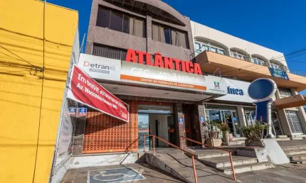 Ponto comercial para alugar na praça comendador souza gomes, 175, tristeza, porto alegre por r$ 28.000