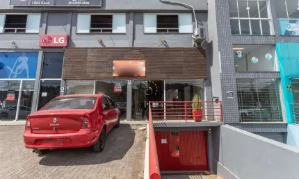 Ponto comercial para alugar na avenida edgar pires de castro, 285, hípica, porto alegre por r$ 10.000