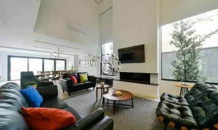 Casa em condomínio fechado com 4 quartos para alugar na avenida juca batista, 9000, belém novo, porto alegre por r$ 17.000