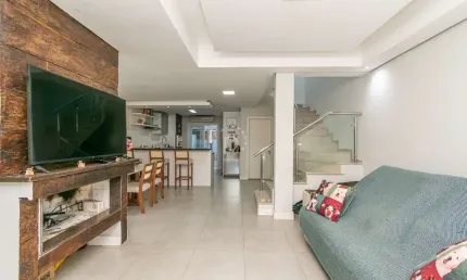 Casa com 3 quartos à venda na rua aldo sani, 143, hípica, porto alegre por r$ 740.000