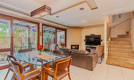 Casa em condomínio fechado com 3 quartos à venda na avenida otto niemeyer, 77, tristeza, porto alegre por r$ 1.790.000