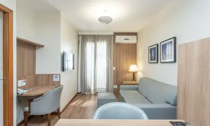 Apartamento com 1 quarto à venda na avenida borges de medeiros, 3120, centro histórico, porto alegre por r$ 308.500