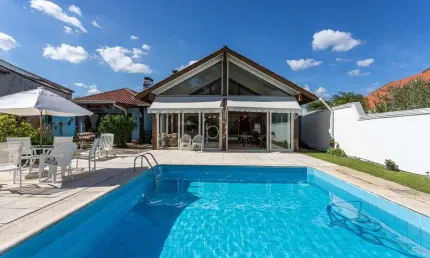 Casa em condomínio fechado com 3 quartos à venda na avenida juca batista, 8000, belém novo, porto alegre por r$ 1.880.000