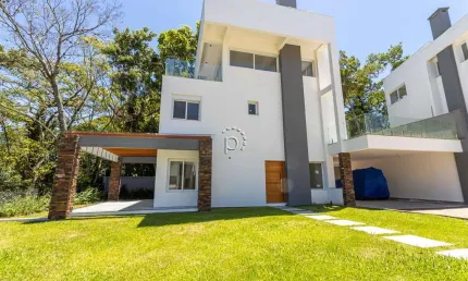 Casa em condomínio fechado com 3 quartos para alugar na avenida coronel marcos, 1239, ipanema, porto alegre por r$ 19.000