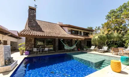 Casa com 3 quartos à venda na rua potiguara, 174, vila assunção, porto alegre por r$ 5.000.000