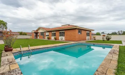 Casa com 4 quartos à venda na rua pinaré, 66, vila assunção, porto alegre por r$ 1.908.000