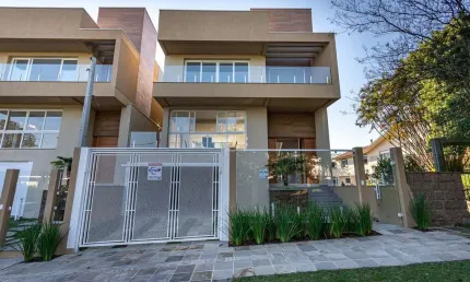 Casa com 3 quartos à venda na rua coroados, 675, vila assunção, porto alegre por r$ 1.752.000