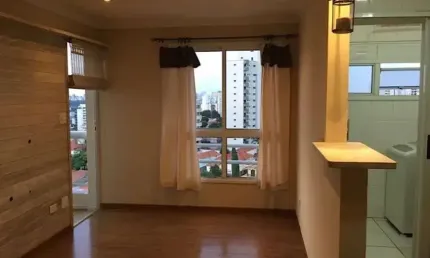 Apartamento aconchegante à venda - estilo rústico e vista deslumbrante!