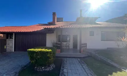 Viva o encanto da natureza com conforto e exclusividade no residencial sambaqui