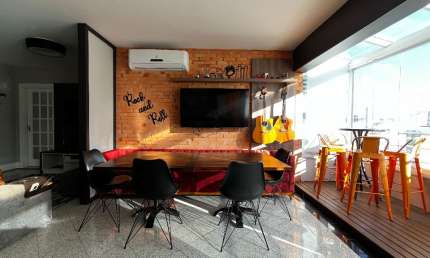 Apartamento 4 quartos (1 suíte) e 4 vagas no Centro