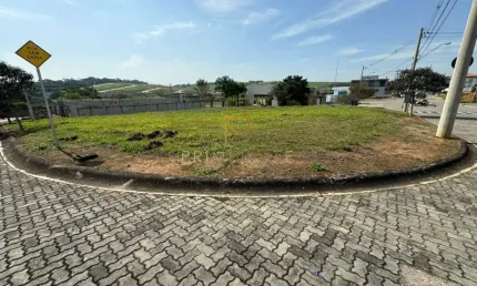 Lotes de esquina de 580m2 no ecopark bourbon em caçapava-sp