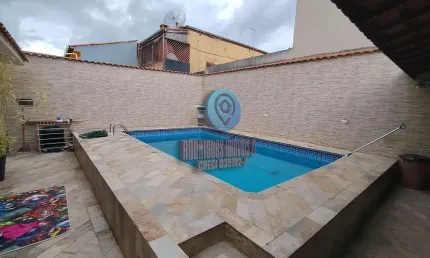 Oportunidade! sobrado com 304m², piscina aquecida, churrasqueira e muito conforto
