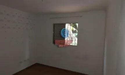 Sobrado charmoso com 2 dormitórios em localização estratégica: conforto, segurança e preço imperdível!'