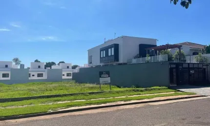 Terreno à venda na Rua Pioneiro Ângelo Bertoni, 541, Jardim Higienópolis, Maringá