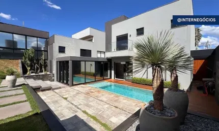 Casa alto padrão à venda no condomínio ecogarden  esquina com vista para o bosque