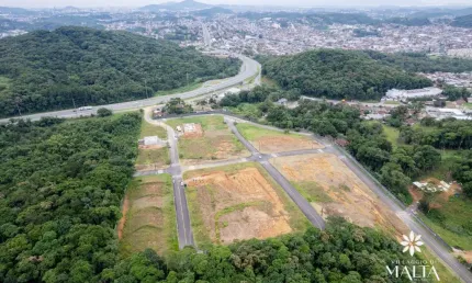 Terreno em joinville com financiamento direto com a loteadora.