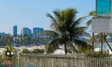 Apartamento com varanda e vista mar a uma quadra da praia das pitangueiras à venda, guarujá-sp