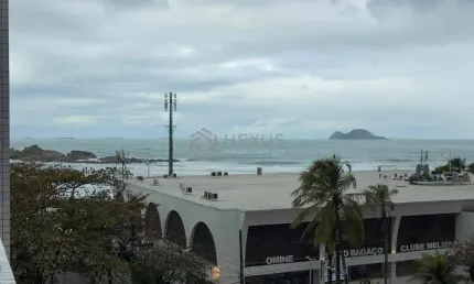 Apartamento com vista mar na quadra-mar da praia das pitangueiras de 2 quartos com 1 vaga, guarujá-