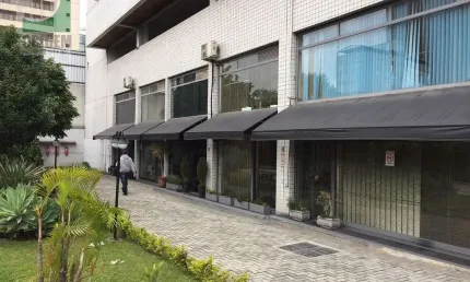 Ponto comercial para alugar na Rua João Negrão, 731, Centro, Curitiba
