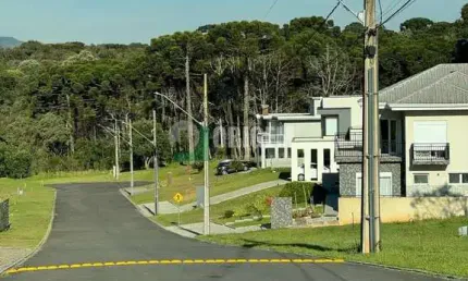 Terreno à venda na Rua Osmário de Oliveira Bastos, Vila Fuck, Piraquara