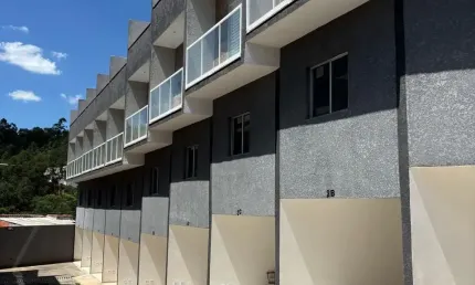 Sobrado triplex c/ 120m² 2/3 dorm. por r$ 318k c/ escritura grátis