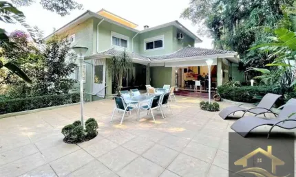 Cond.forest hills - 4 suites, paisagismo, impecável!