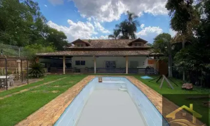 Locação fazendinha 4 dormts (3 suites), lazer e natureza
