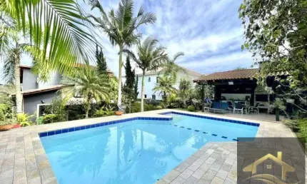 Euroville - 4 dormts / 2 sts, piscina, lareira e linda vista