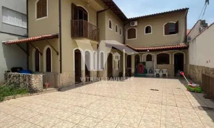 Sobrado à venda no jardim aricanduva, com 3 dormitórios, 1 suíte e 5 vagas. quintal grande com churrasqueira e forno de pizza.