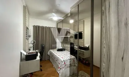 Sobrado à venda na rua pretória, vila formosa possui 200 m² de área construída, vagas de garagem, 3 quartos, sendo 1 suíte.