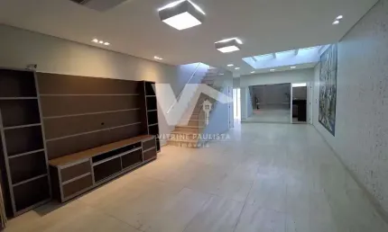 Casa à venda localizada na rua cipriano barata, no ipiranga, com 2 suítes, 3 salas, 1 lavabo, cozinha e lavanderia com armários planejados.