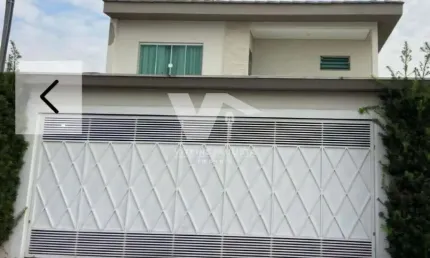 Casa à venda no jardim aricanduva: 3 dormitórios, 3 suítes, 2 salas, 4 vagas de garagem, 250m², próximo ao shopping interlagos, carrefour e parques.