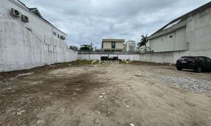 Terreno em condomínio fechado à venda na Rua Newton Cavalcanti, Recreio dos Bandeirantes, Rio de Janeiro, 676 m2 por R$ 2.200.000
