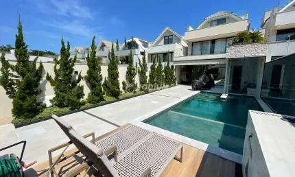 Casa em condomínio fechado com 4 quartos à venda na Rua Pio Borges de Castro, Barra da Tijuca, Rio de Janeiro, 460 m2 por R$ 4.900.000