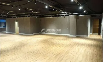 Sala comercial para alugar na Avenida Embaixador Abelardo Bueno, Barra da Tijuca, Rio de Janeiro, 201 m2 por R$ 15.000