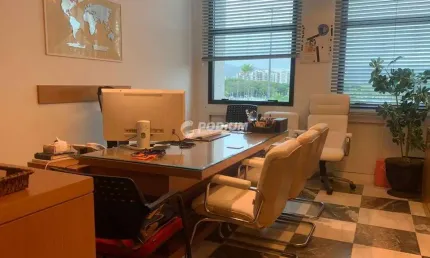 Sala comercial à venda na Avenida Luís Carlos Prestes, Barra da Tijuca, Rio de Janeiro